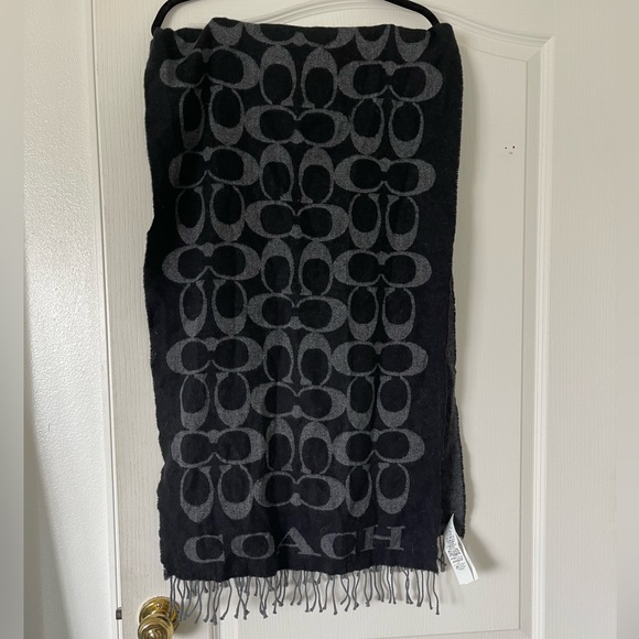 NWOT COACH Wool Cashmere Black and Grey Fringe Scarf Wrap - Picture 1 of 3